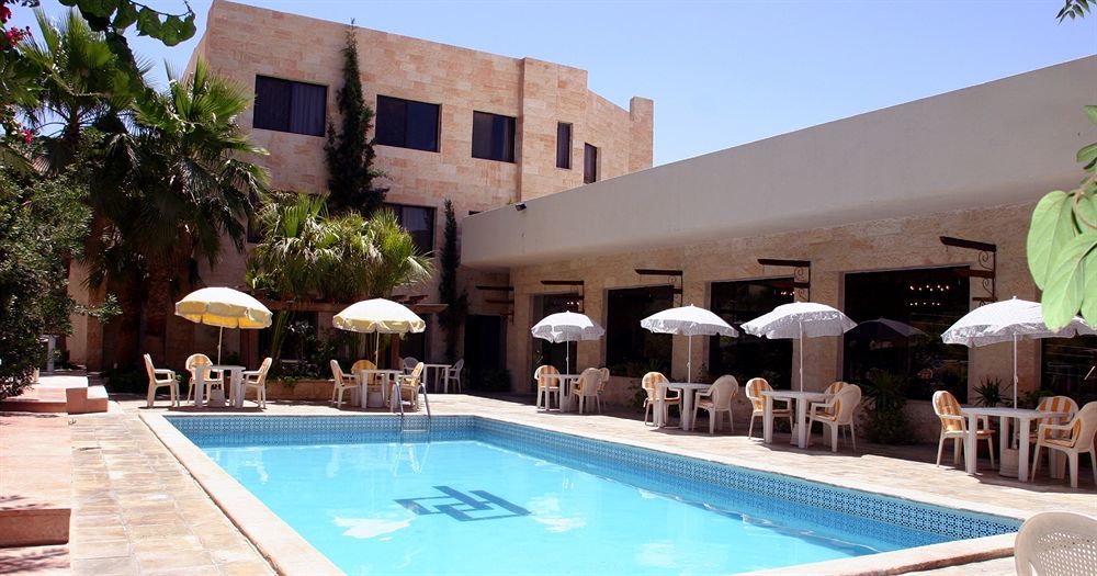 Petra Palace Hotel Wadi Musa Exterior photo